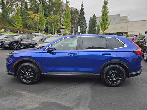 Used 2025 Honda CR-V LX image 4