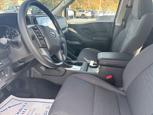 Used 2025 Nissan Frontier S w/ S Utility Package image 14