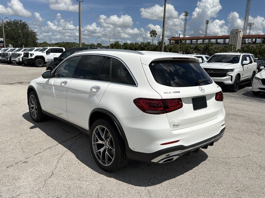 Used 2021 Mercedes-Benz GLC 300 4MATIC image 6