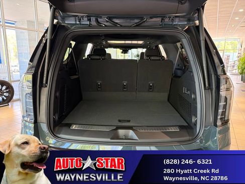 New 2026 Chevrolet Suburban RST w/ RST Capability Package AWD/4WD image 5