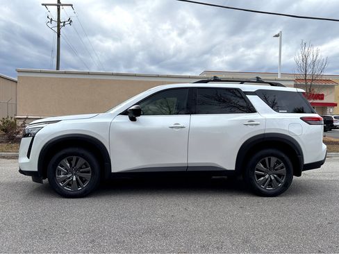 New 2026 Nissan Pathfinder SV image 31
