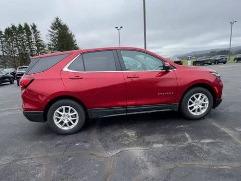 Used 2023 Chevrolet Equinox LT FWD image 9