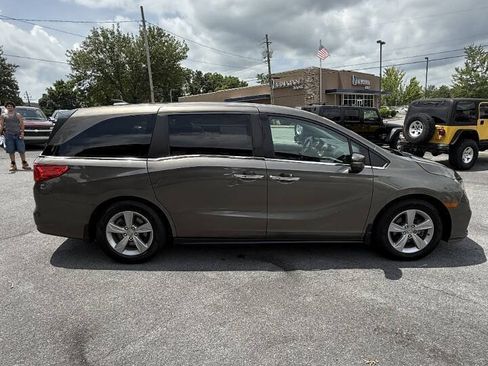Used 2019 Honda Odyssey EX image 5