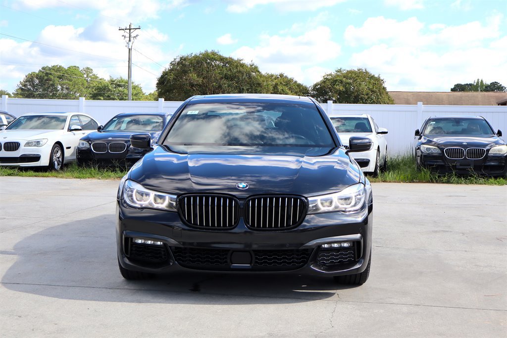 Used 2019 BMW 740i w/ Executive Package RWD image 2