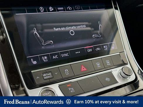 Used 2023 Audi Q7 3.0T Premium Plus AWD/4WD image 21