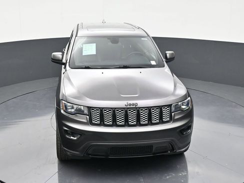 Used 2021 Jeep Grand Cherokee Laredo X image 19