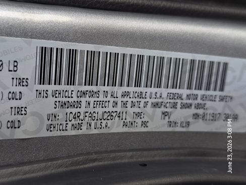 Used 2018 Jeep Grand Cherokee Altitude AWD/4WD image 34