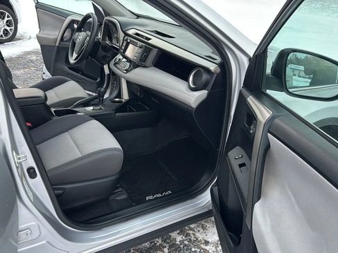 Used 2015 Toyota RAV4 XLE image 17
