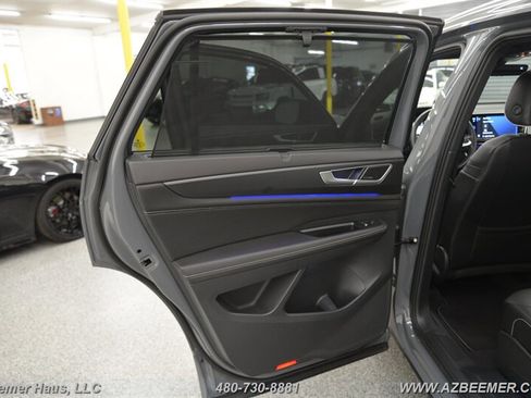 Used 2024 Volkswagen Atlas Cross Sport SEL Premium R-Line image 39