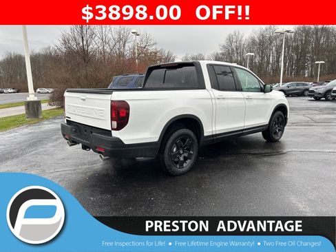 New 2026 Honda Ridgeline Black Edition image 2