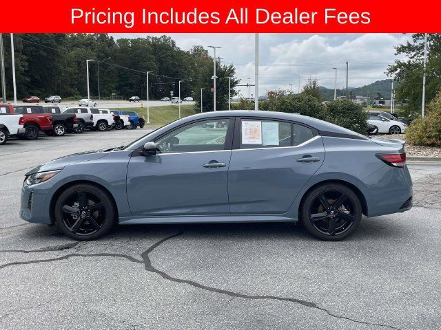 Used 2024 Nissan Sentra SR FWD image 2