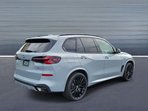New 2026 BMW X5 sDrive40i w/ M Sport Package RWD image 3