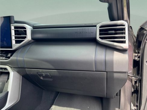 Used 2025 Toyota Sequoia Platinum AWD/4WD image 22