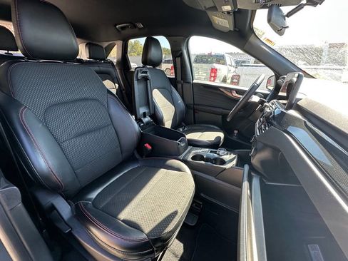 Used 2025 Ford Escape ST-Line image 17