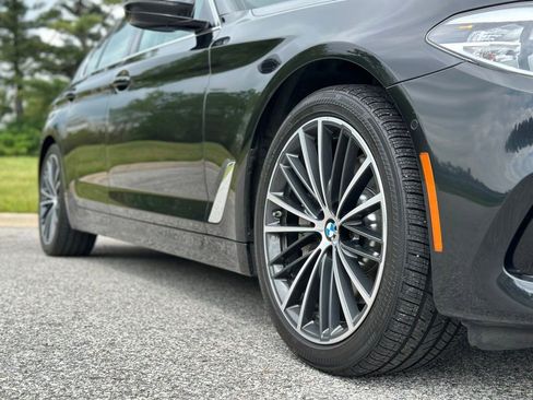 Used 2019 BMW 530i xDrive w/ Convenience Package AWD/4WD image 9
