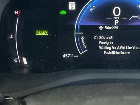 Used 2025 Toyota Camry LE FWD image 24