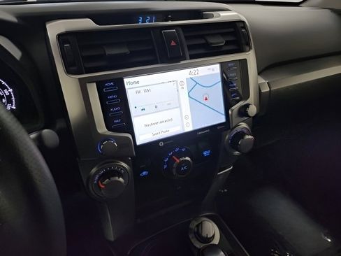 Used 2020 Toyota 4Runner SR5 image 31