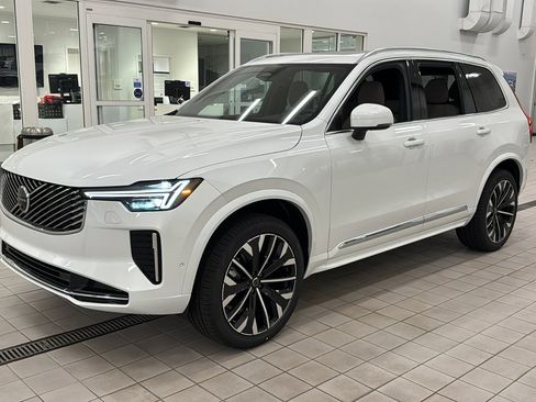 Used 2026 Volvo XC90 B6 Plus w/ Protection Package Premier image 9