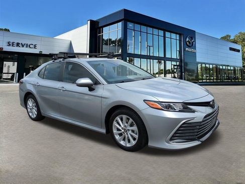 Used 2024 Toyota Camry LE FWD image 2