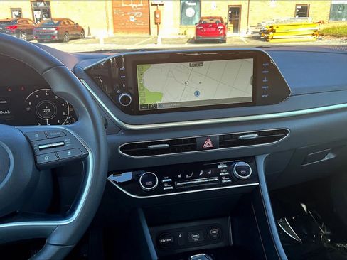 Used 2023 Hyundai Sonata SEL w/ Convenience Package FWD image 7