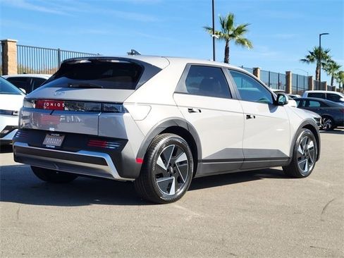 New 2026 Hyundai Ioniq 5 SE image 2