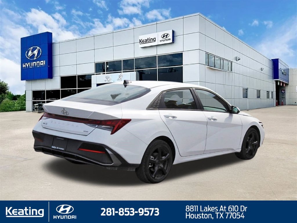 Certified 2026 Hyundai Elantra Hybrid FWD image 5