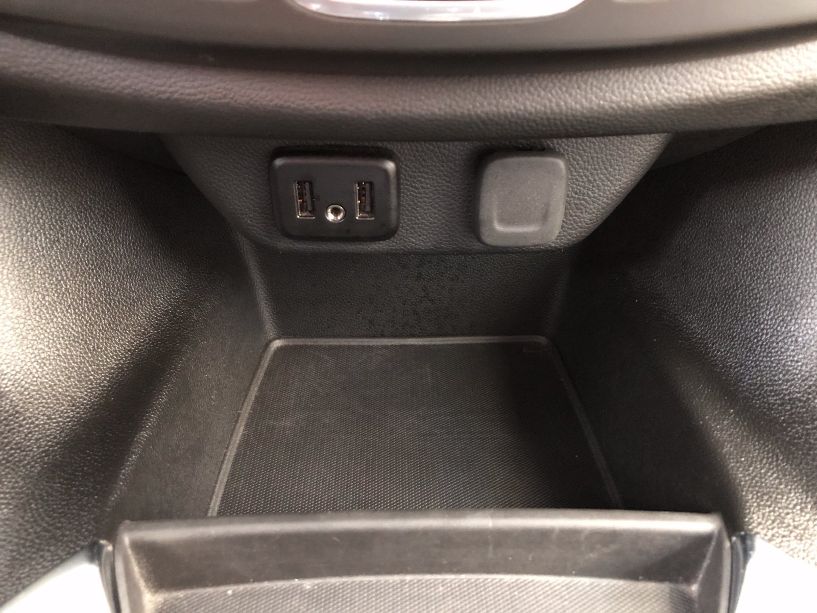 Used 2024 Chevrolet Traverse LS w/ Safety Package FWD image 26