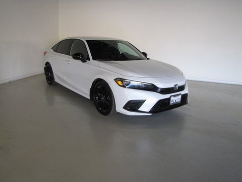 Certified 2024 Honda Civic Sport image 3