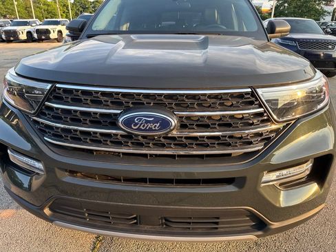 Used 2023 Ford Explorer XLT w/ Equipment Group 202A AWD/4WD image 2