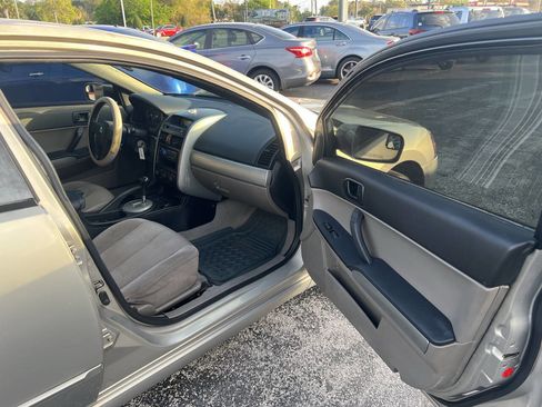 Used 2004 Mitsubishi Galant LS image 12