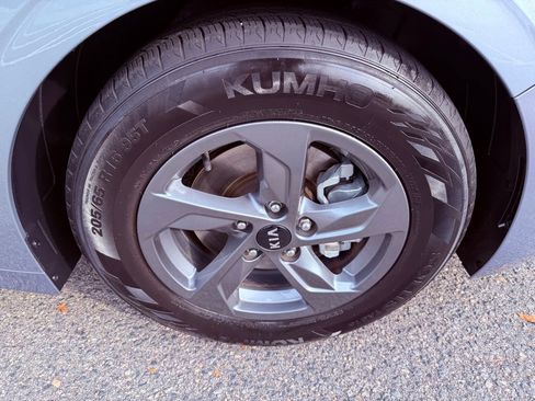 Used 2022 Kia K5 LX image 14