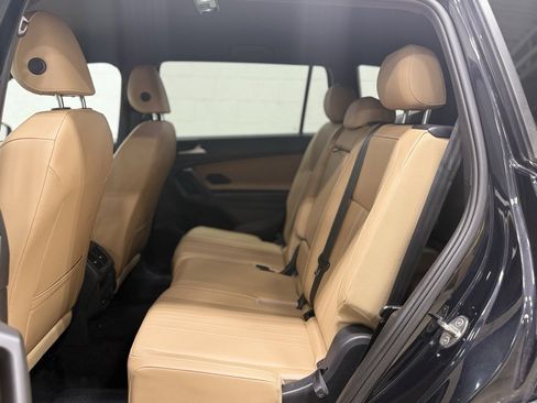 Used 2022 Volkswagen Tiguan SE image 21