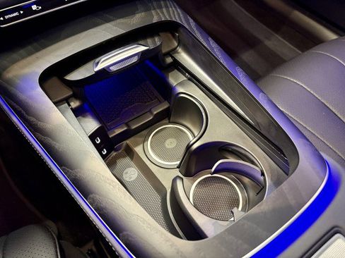 New 2025 Mercedes-Benz E 350 4MATIC Sedan image 18