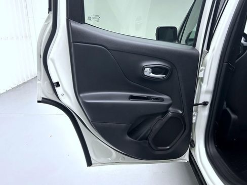 Used 2022 Jeep Renegade Trailhawk image 20