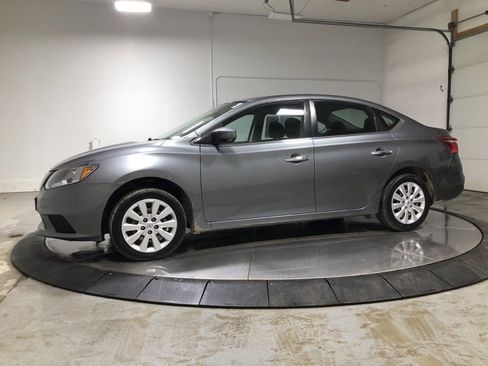Used 2016 Nissan Sentra SV image 4