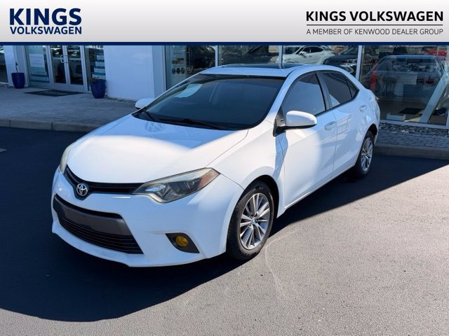 Used 2015 Toyota Corolla LE FWD image 1