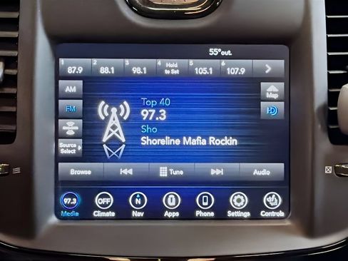 Used 2023 Chrysler 300 S w/ Comfort Group RWD image 15