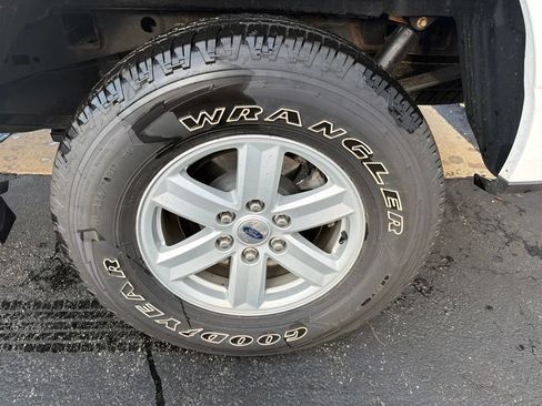 Used 2021 Ford F150 XLT AWD/4WD image 14