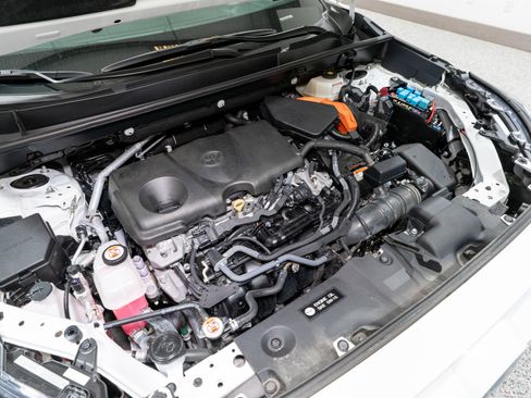 Used 2024 Toyota RAV4 XLE image 30