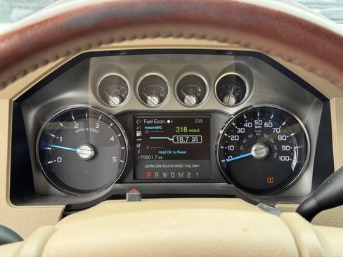 Used 2012 Ford F250 King Ranch w/ King Ranch w/Chrome Pkg image 32