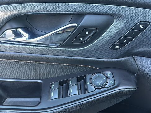 Used 2020 Chevrolet Traverse Premier w/ Redline Edition image 16