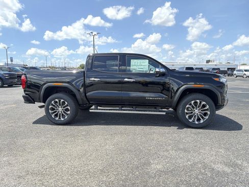 New 2026 GMC Canyon Denali AWD/4WD image 2