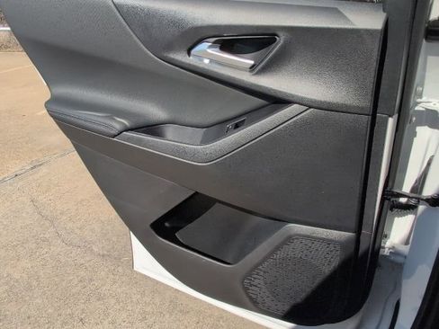 New 2026 Chevrolet Equinox LT w/ Safety and Technology Package FWD image 9