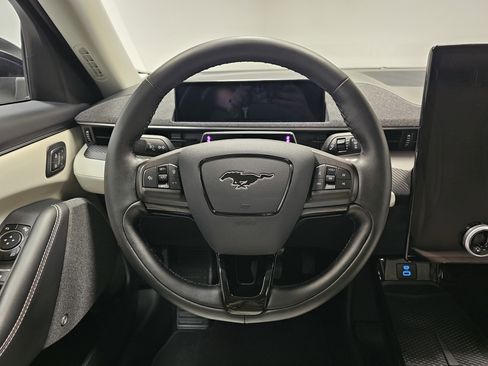 Used 2024 Ford Mustang Mach-E Premium image 21