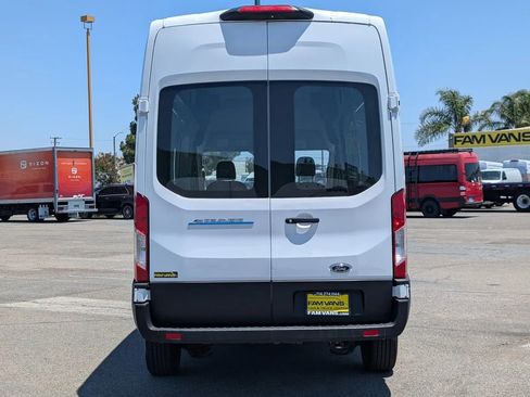 Used 2023 Ford E-Transit 148 High Roof RWD image 2