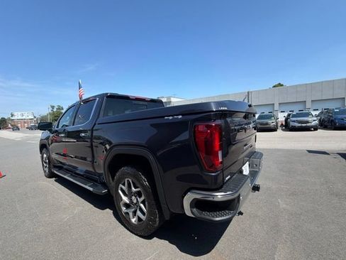 Used 2022 GMC Sierra 1500 SLT w/ SLT Premium Plus Package AWD/4WD image 5