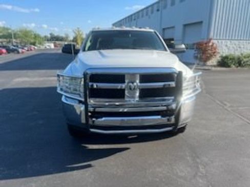 Used 2017 RAM 3500 Tradesman w/ Chrome Appearance Group AWD/4WD image 8