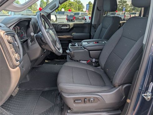Used 2021 Chevrolet Silverado 1500 LT w/ Z71 Off-Road Package AWD/4WD image 11