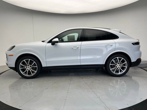 New 2025 Porsche Cayenne image 2