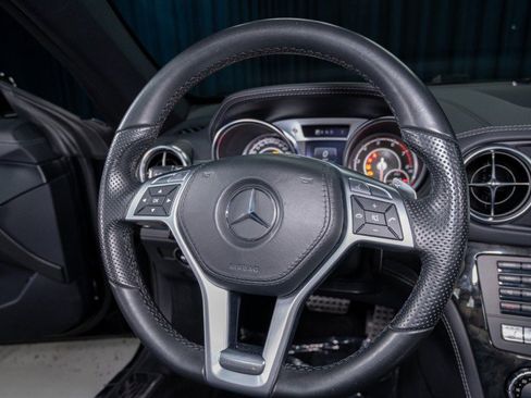 Used 2016 Mercedes-Benz SL 550 image 19